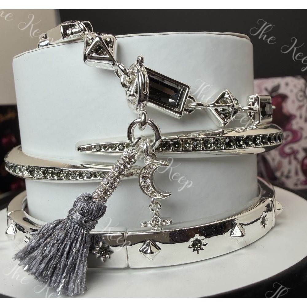 Bomb Party Halloween 26 Stack ST77419 The Magical Witch's Broom Silver Bracelet